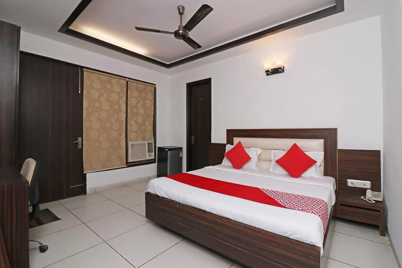 *** Hotel Wonderland Inn Near Aravali Biodiversity Park Gurgaon India