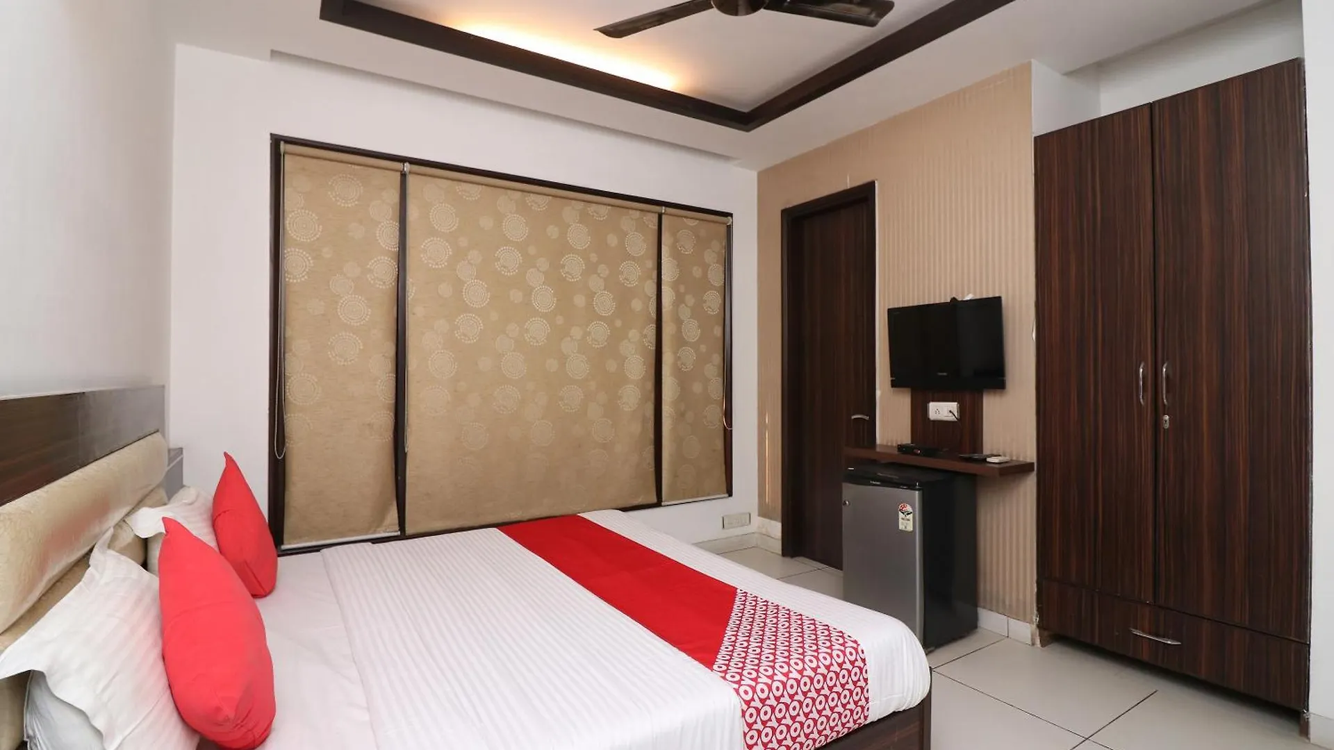 Wonderland Inn Near Aravali Biodiversity Park Gurgaon 3*,