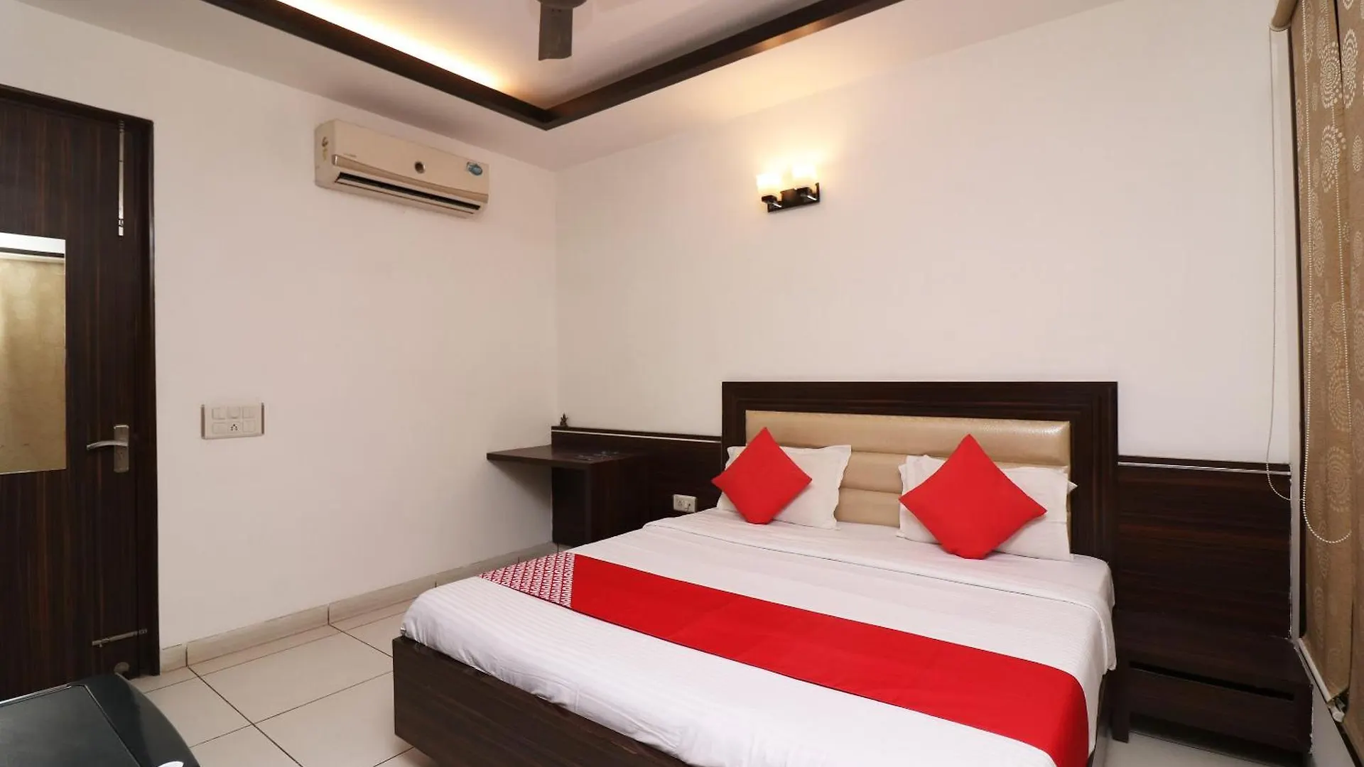 Wonderland Inn Near Aravali Biodiversity Park contacts